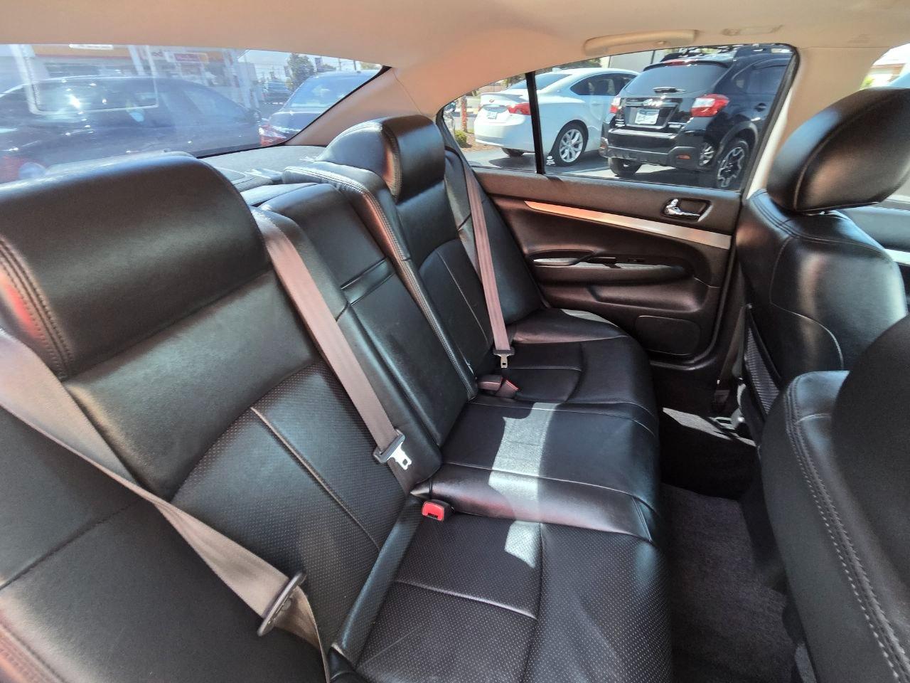 Infiniti G Sedan 37x AWD 2013