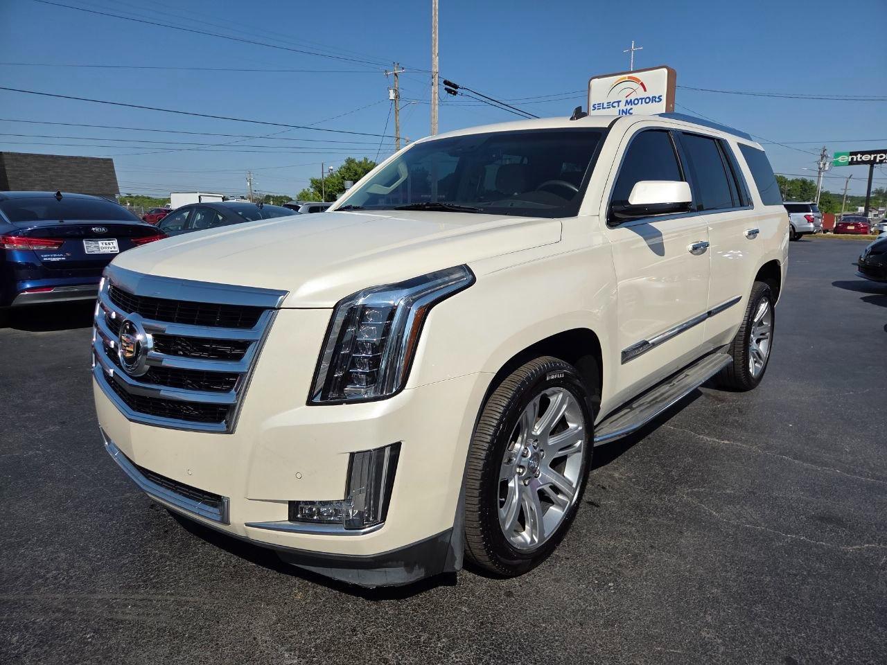 Cadillac Escalade Luxury 2WD 2015