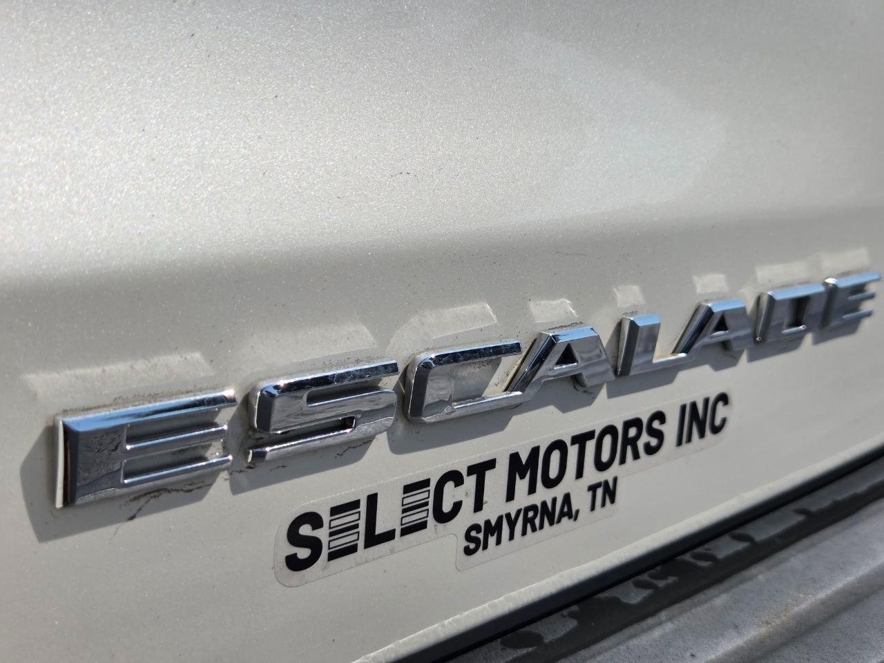 Cadillac Escalade Luxury 2WD 2015
