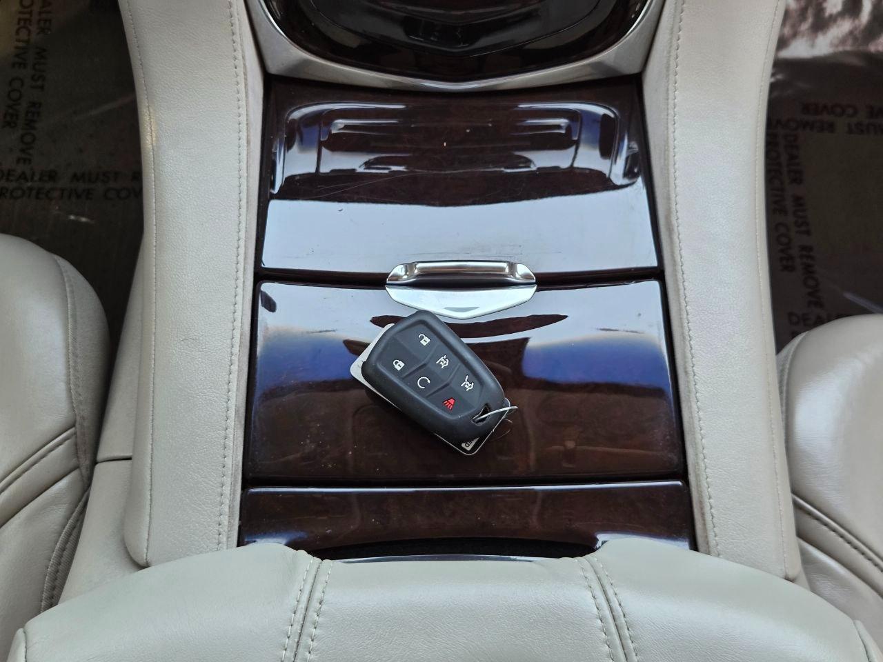 Cadillac Escalade Luxury 2WD 2015