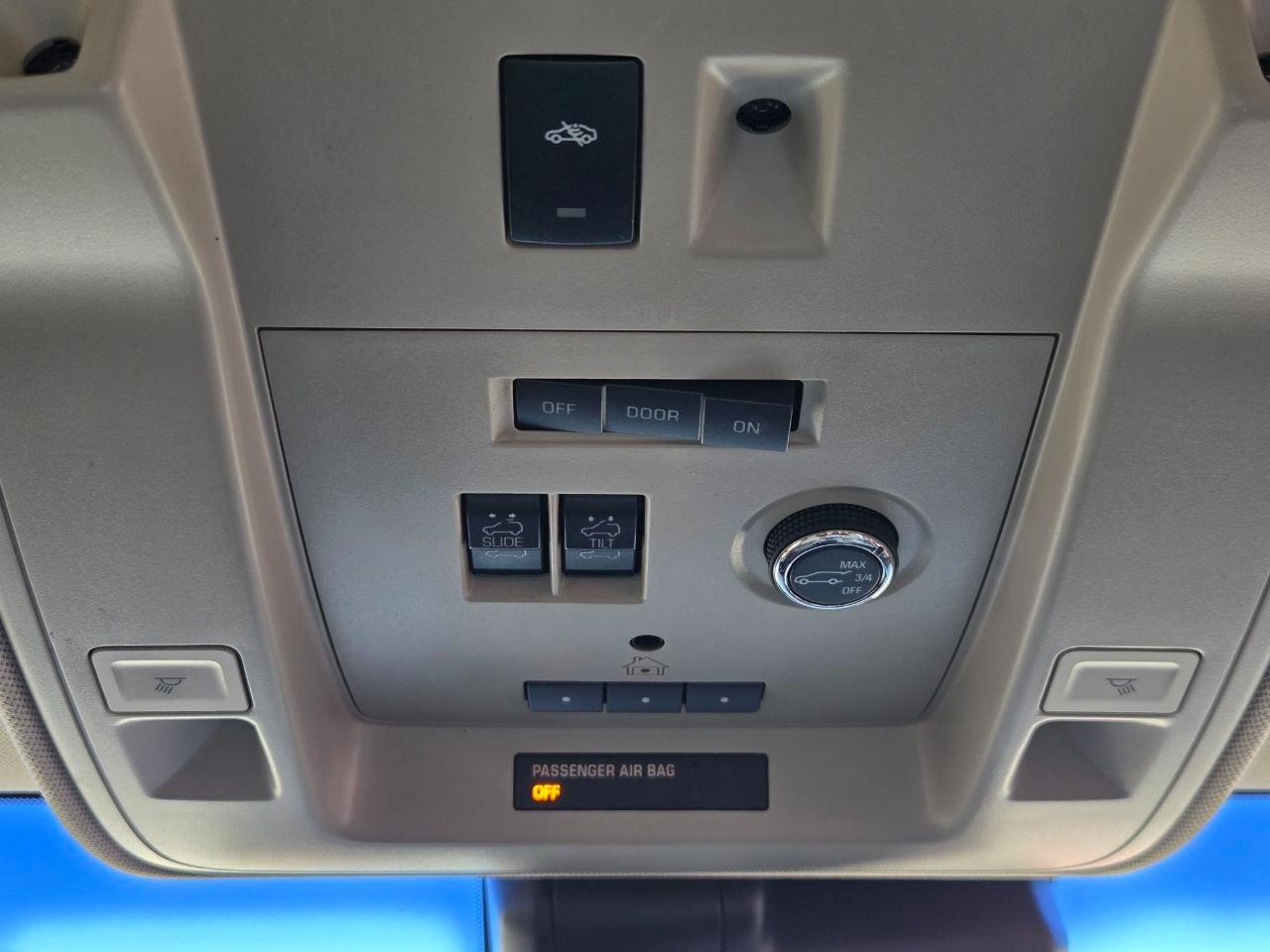 Cadillac Escalade Luxury 2WD 2015