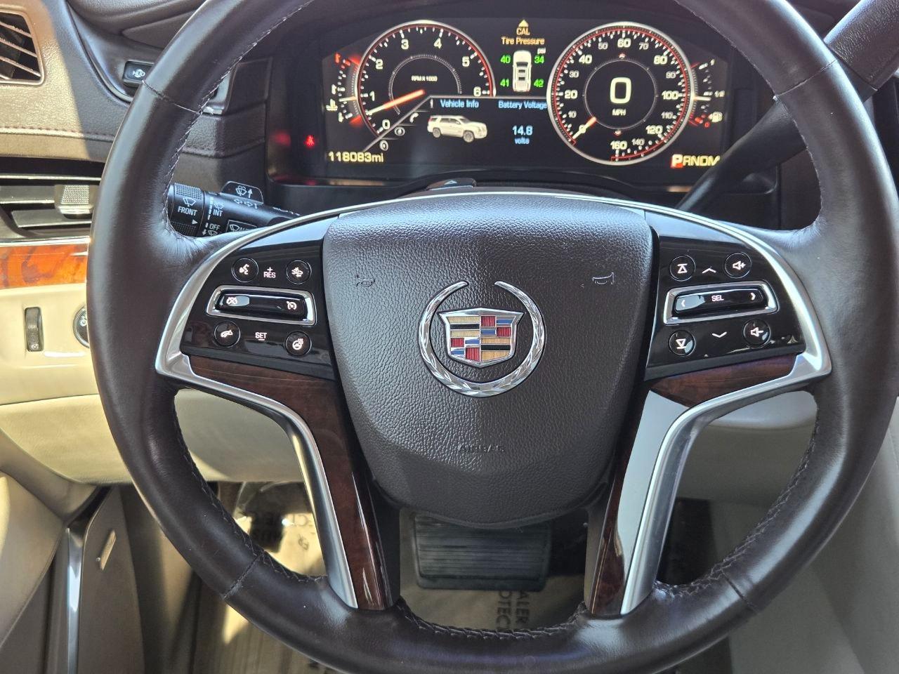 Cadillac Escalade Luxury 2WD 2015