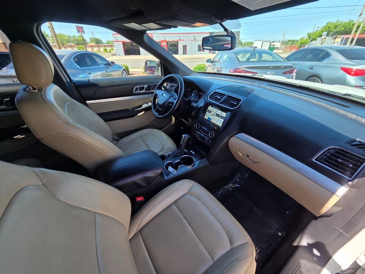 Ford Explorer XLT FWD 2017