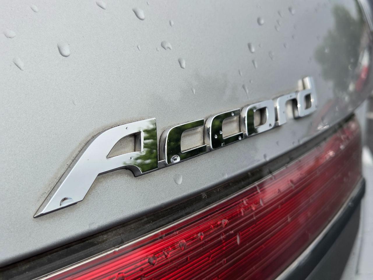 Honda Accord EX Sedan AT 2011