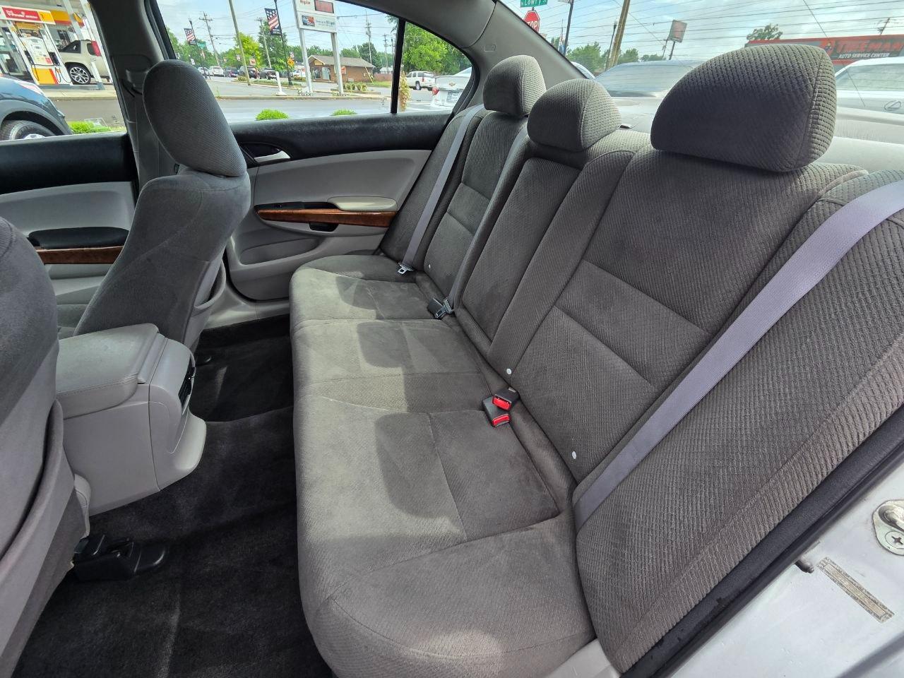 Honda Accord EX Sedan AT 2011