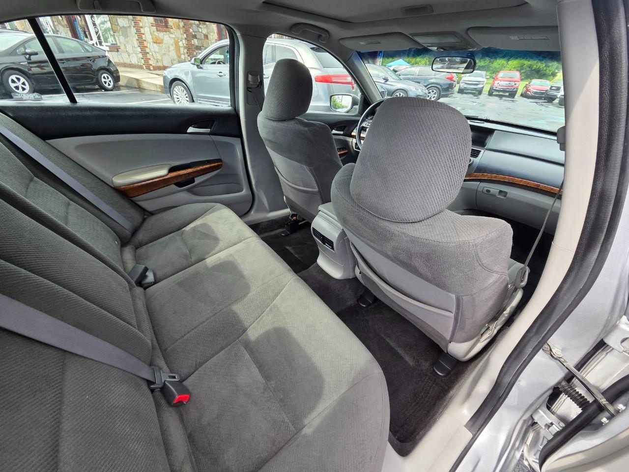 Honda Accord EX Sedan AT 2011