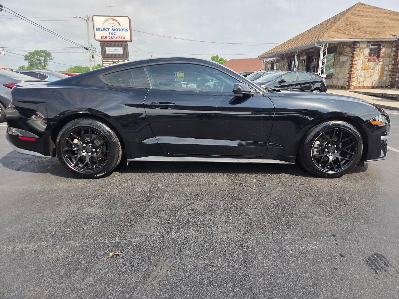 Ford Mustang EcoBoost Coupe 2019