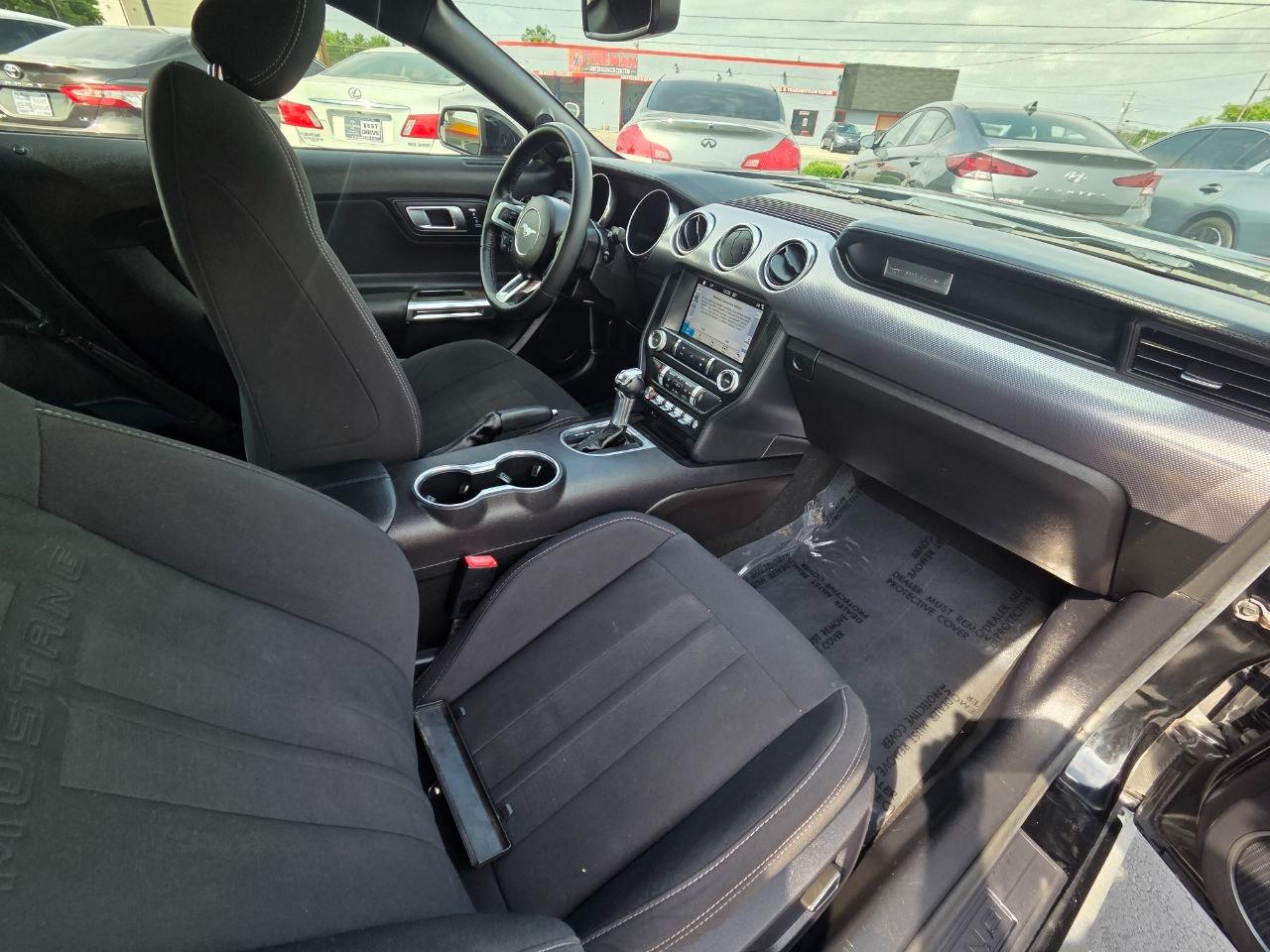 Ford Mustang EcoBoost Coupe 2019