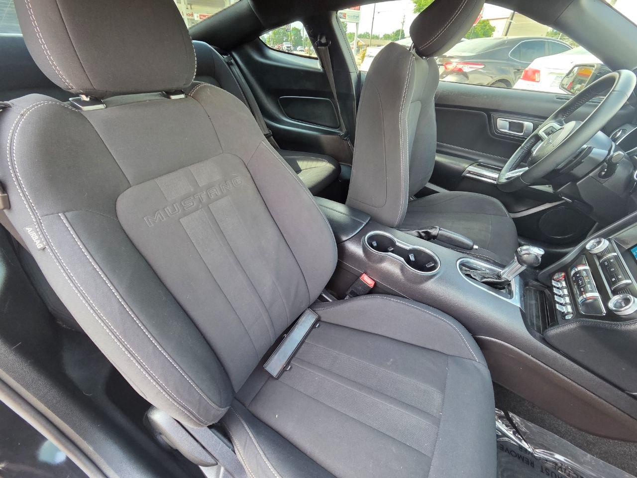 Ford Mustang EcoBoost Coupe 2019