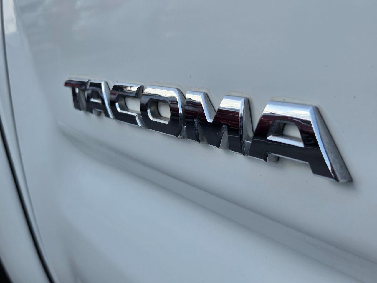 Toyota Tacoma PreRunner Access Cab 2WD 2012