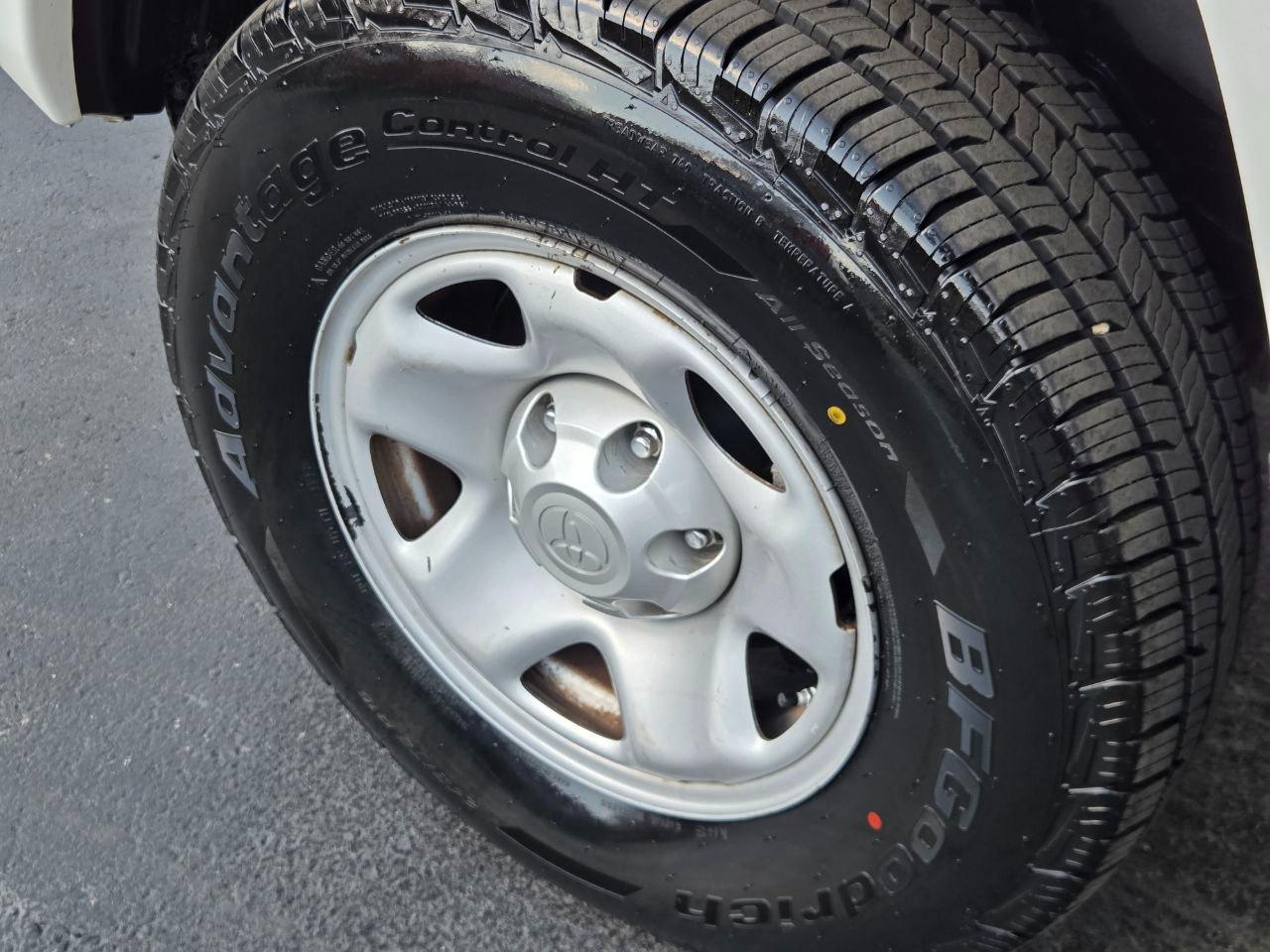 Toyota Tacoma PreRunner Access Cab 2WD 2012