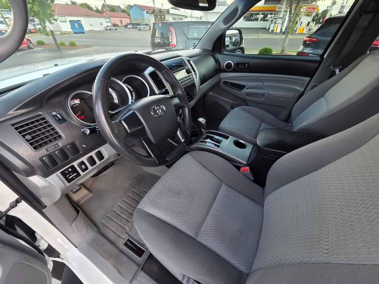 Toyota Tacoma PreRunner Access Cab 2WD 2012