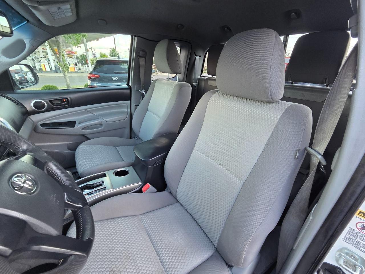 Toyota Tacoma PreRunner Access Cab 2WD 2012