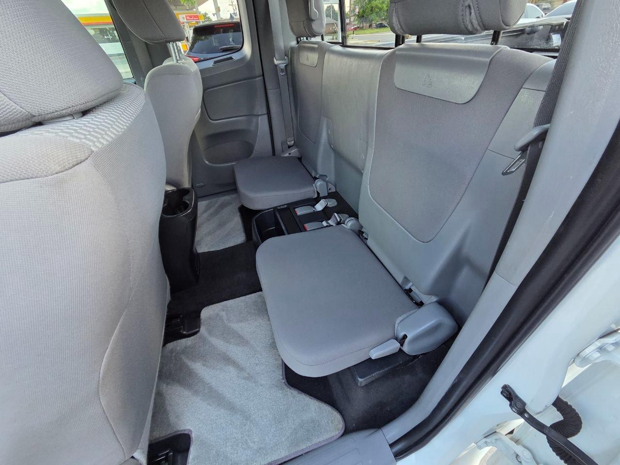 Toyota Tacoma PreRunner Access Cab 2WD 2012