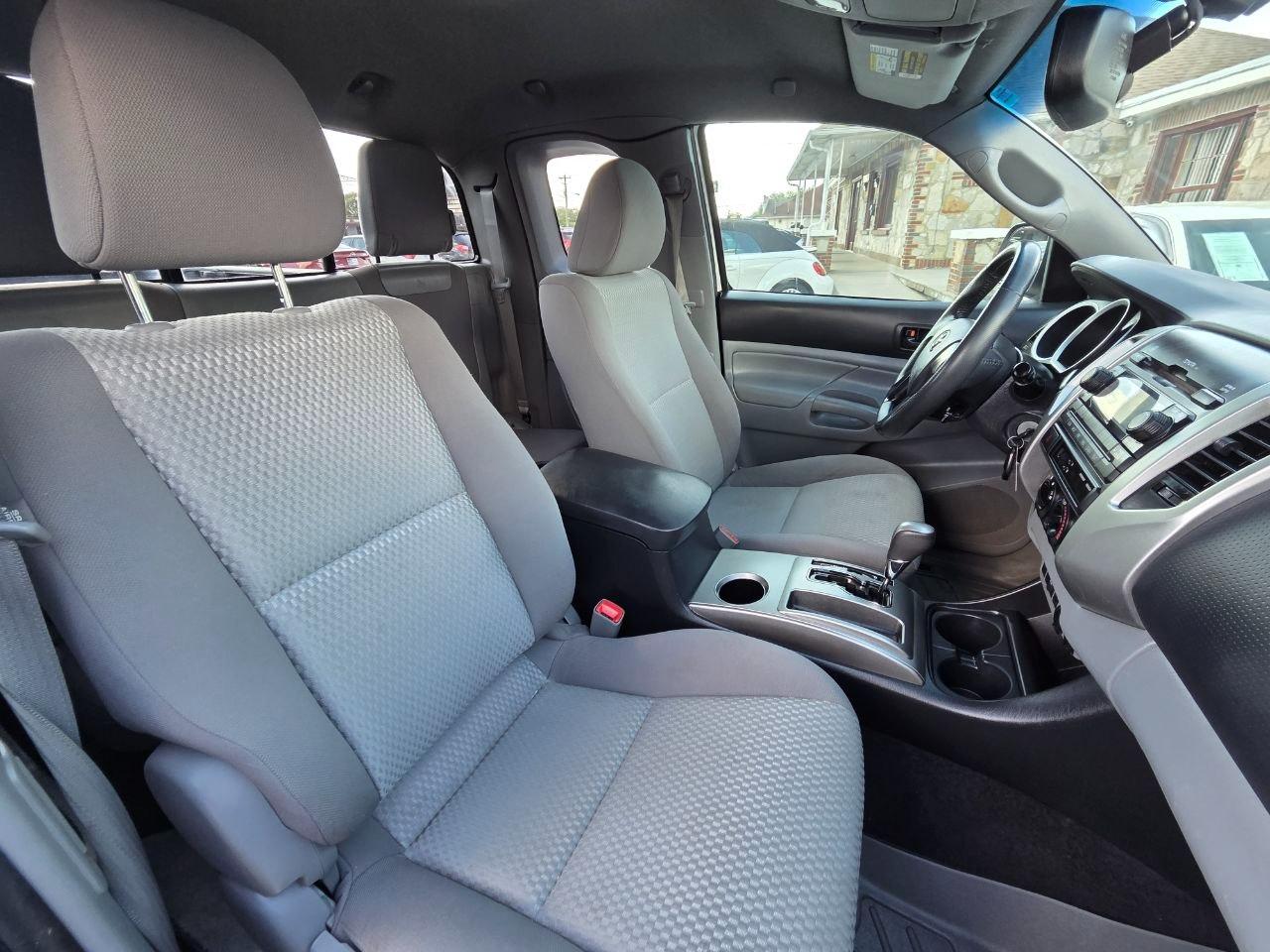Toyota Tacoma PreRunner Access Cab 2WD 2012