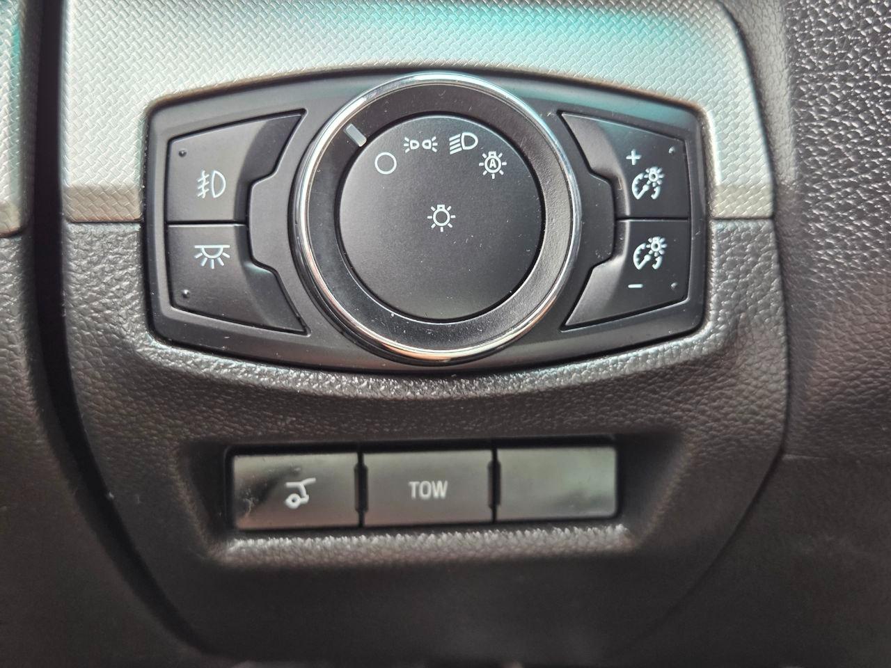 Ford Explorer XLT FWD 2014