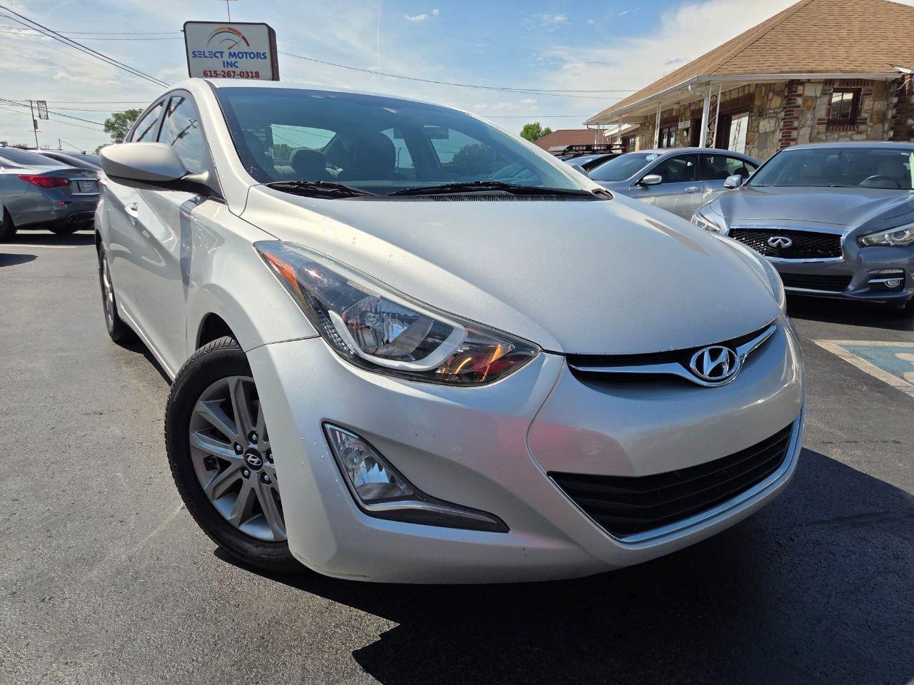 Hyundai Elantra SE 6AT 2016