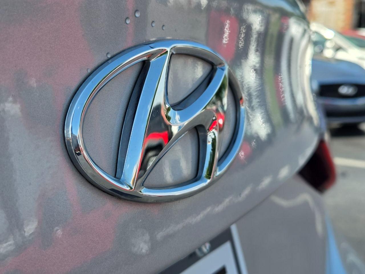 Hyundai Elantra SE 6AT 2016