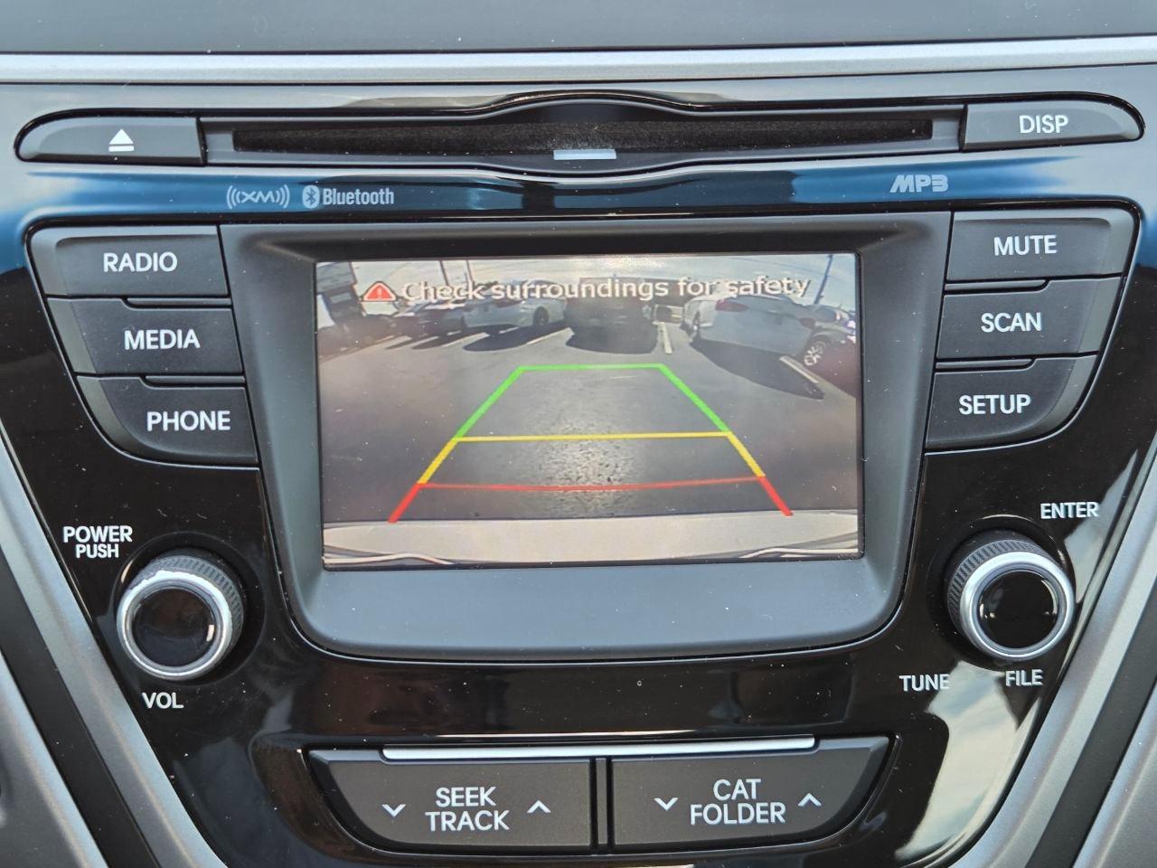 Hyundai Elantra SE 6AT 2016
