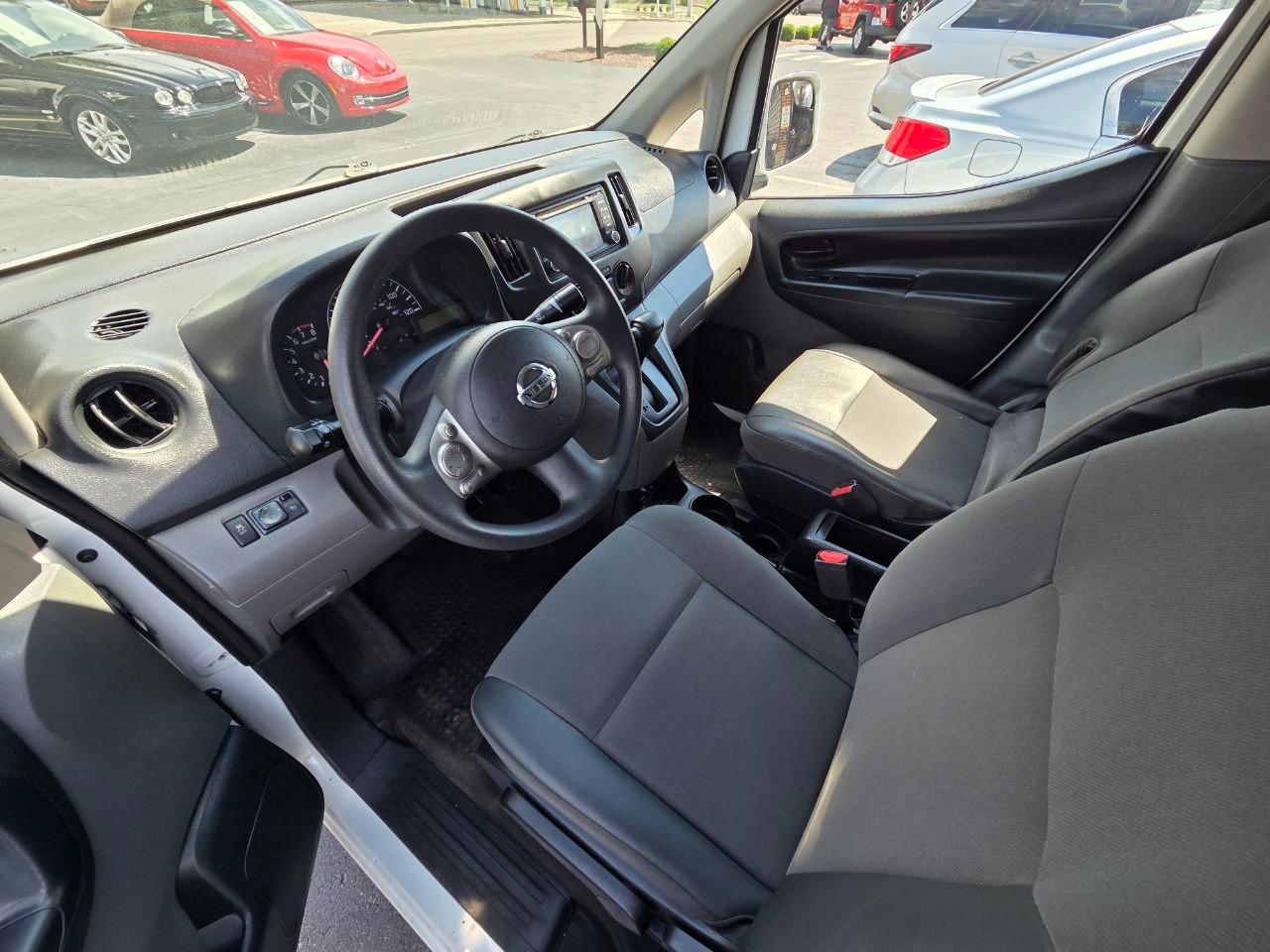 Nissan NV200 SV 2017