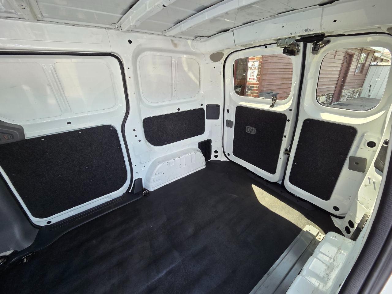 Nissan NV200 SV 2017