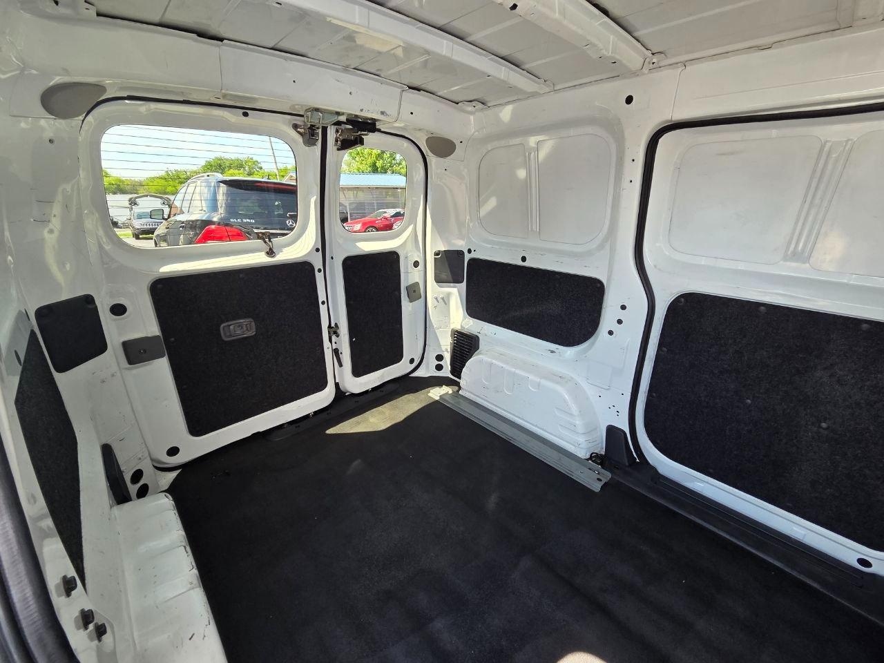 Nissan NV200 SV 2017