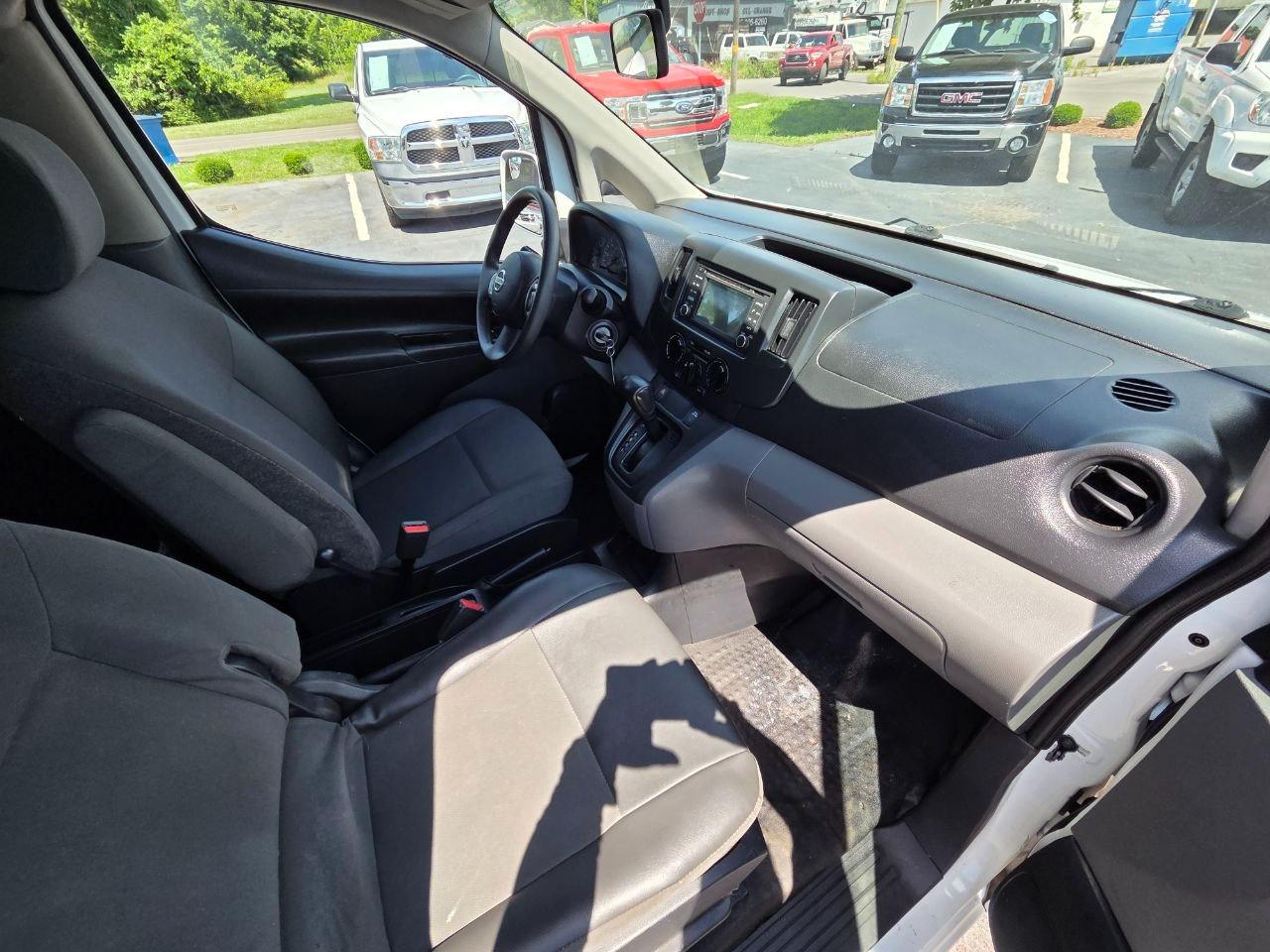 Nissan NV200 SV 2017