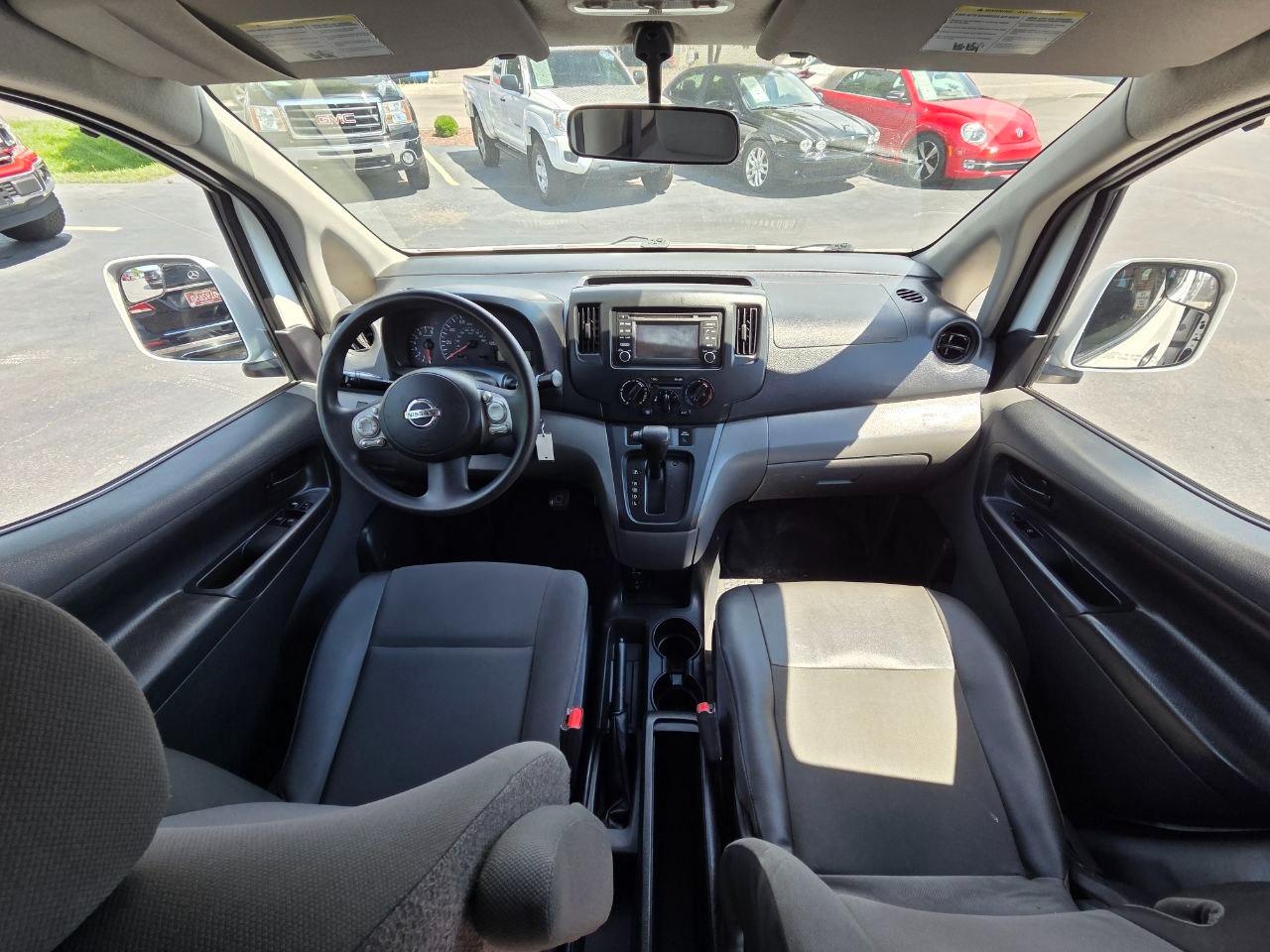 Nissan NV200 SV 2017