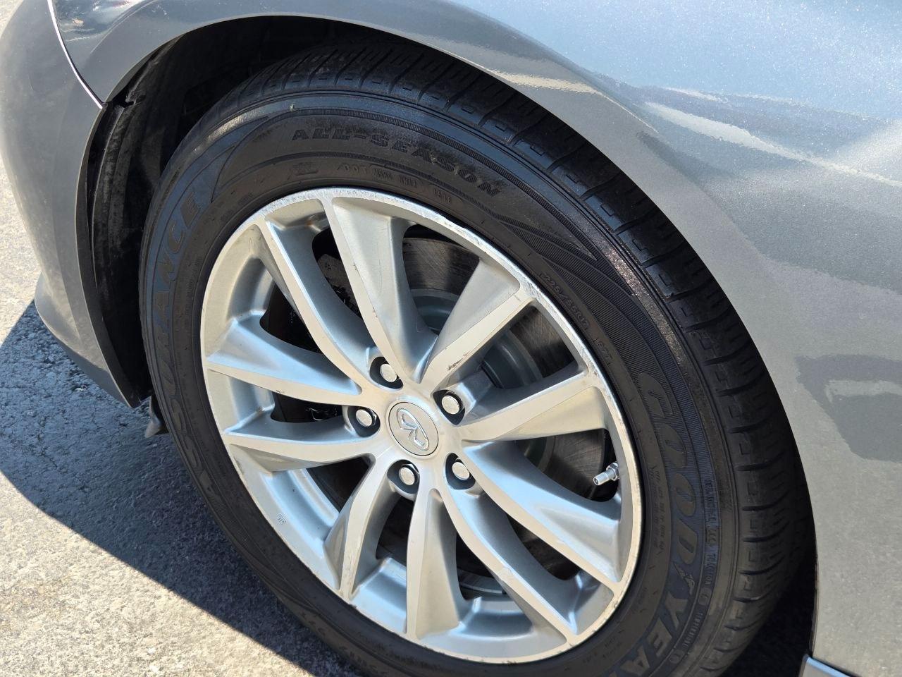 Infiniti Q50 Premium 2015