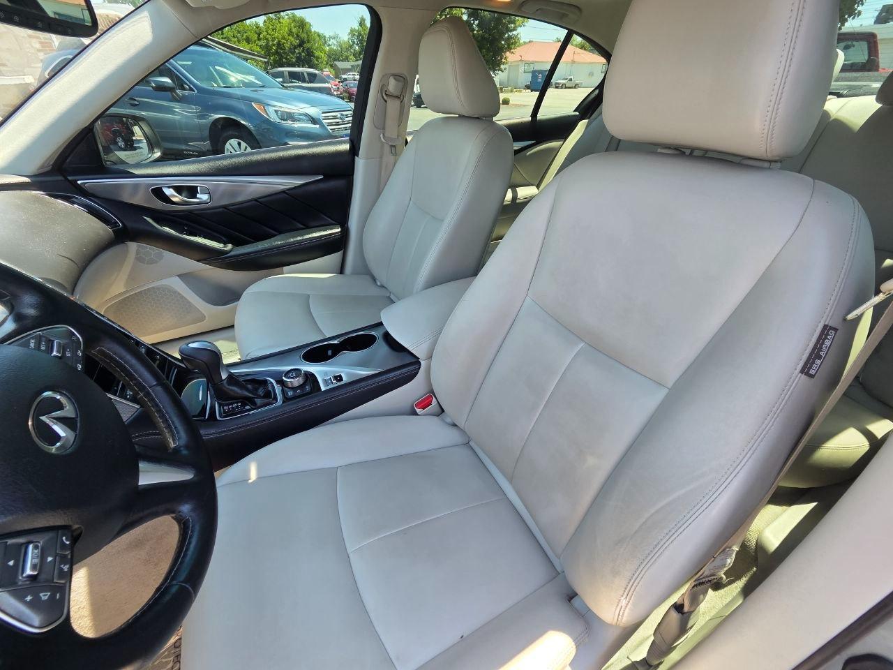 Infiniti Q50 Premium 2015