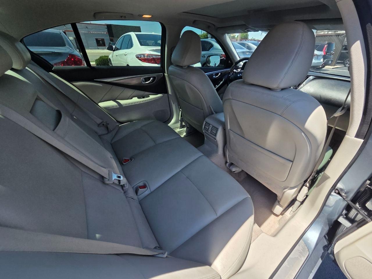 Infiniti Q50 Premium 2015