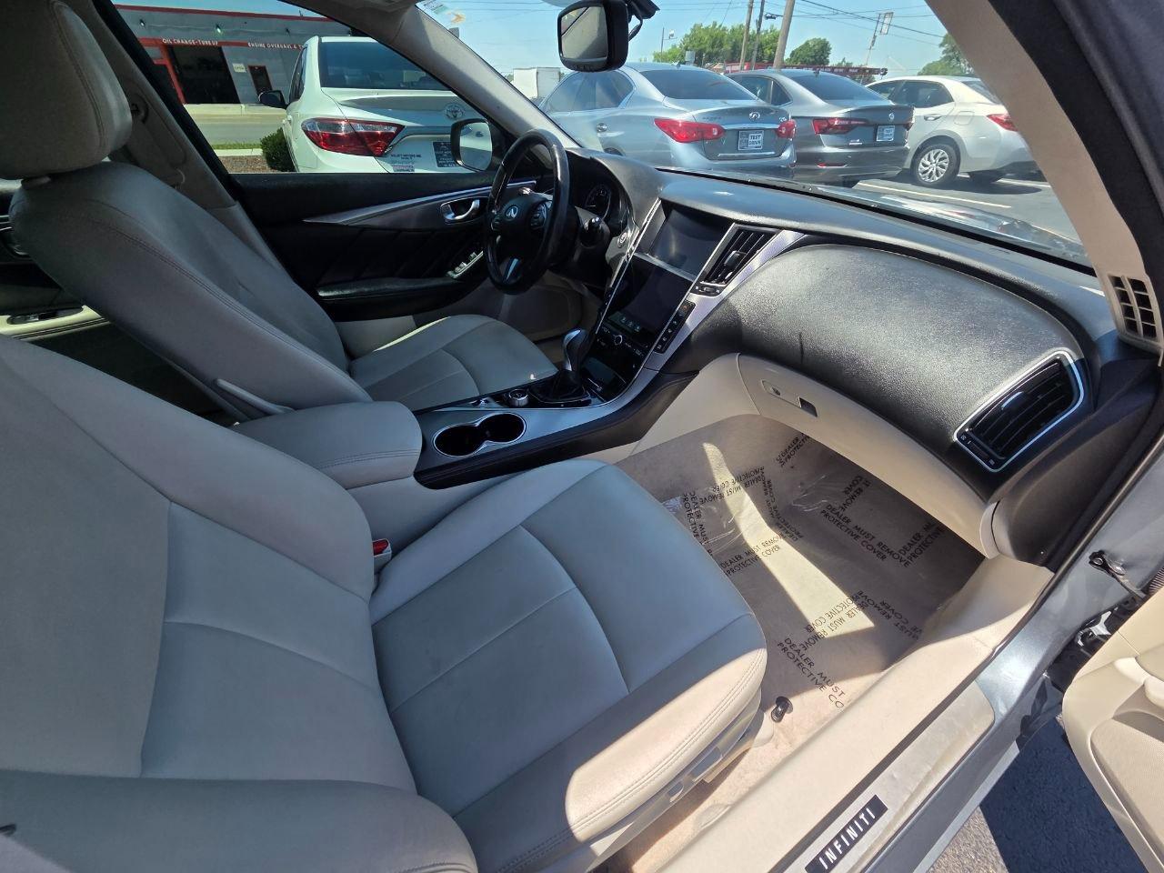 Infiniti Q50 Premium 2015