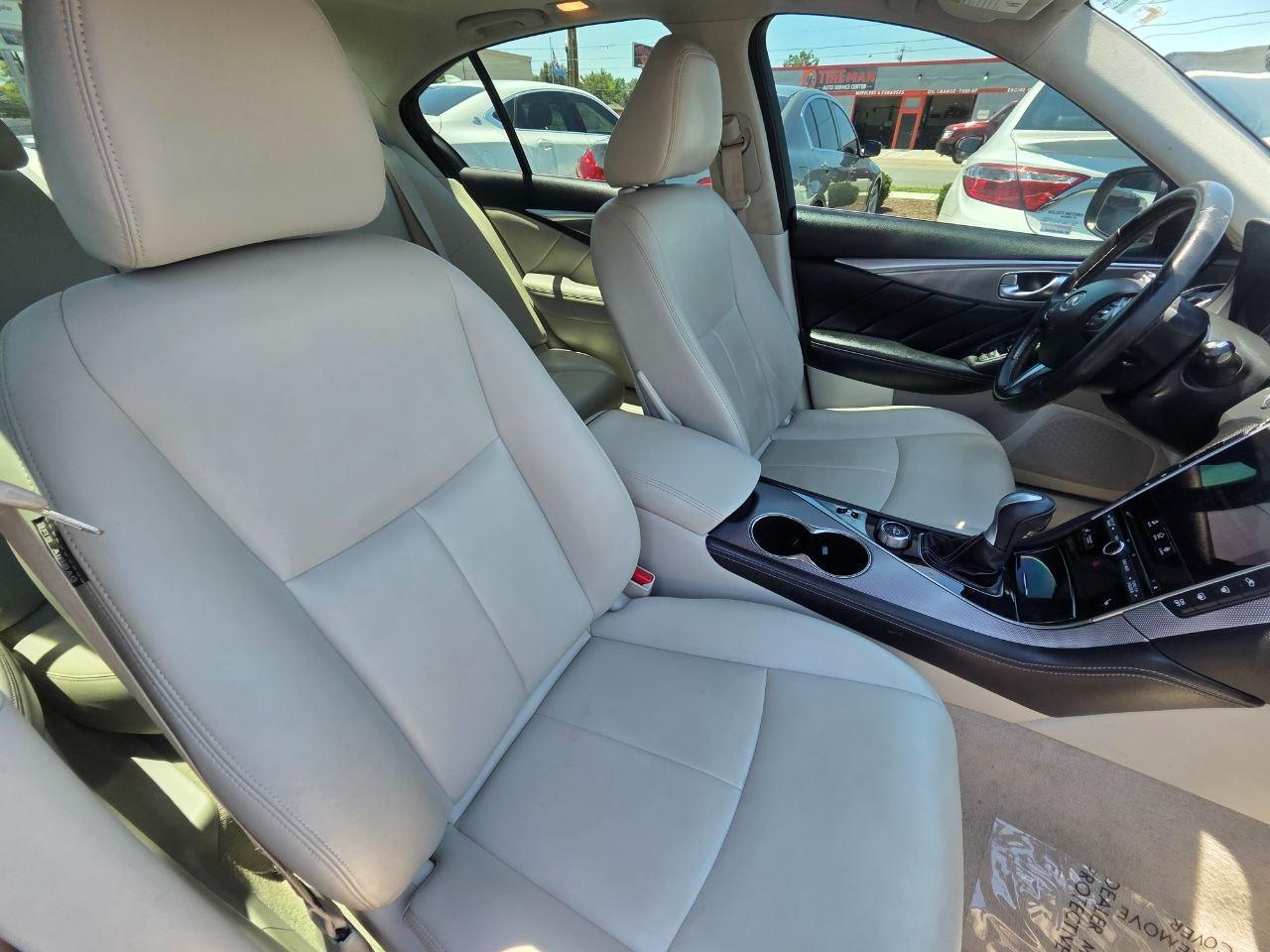 Infiniti Q50 Premium 2015