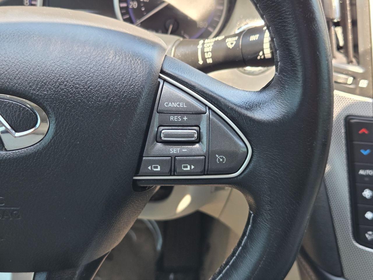 Infiniti Q50 Premium 2015