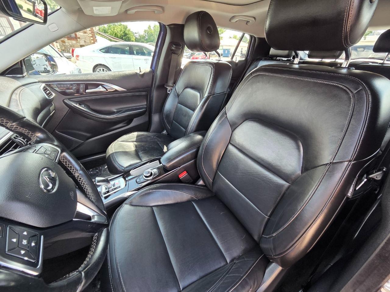Infiniti QX30 Premium AWD 2017