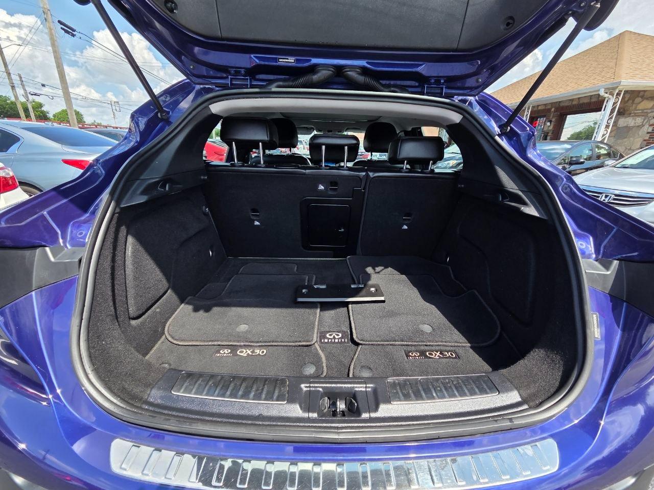 Infiniti QX30 Premium AWD 2017
