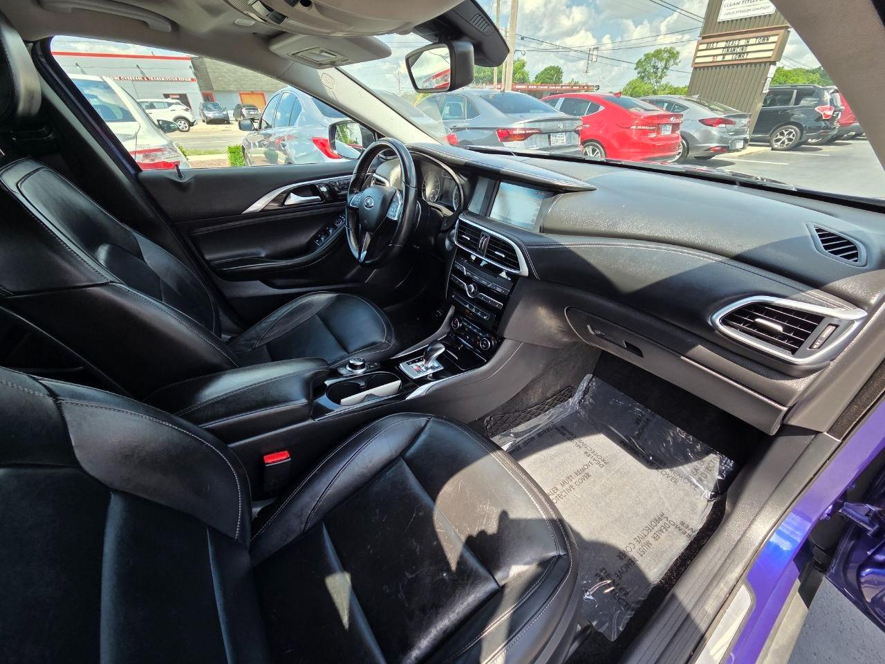 Infiniti QX30 Premium AWD 2017