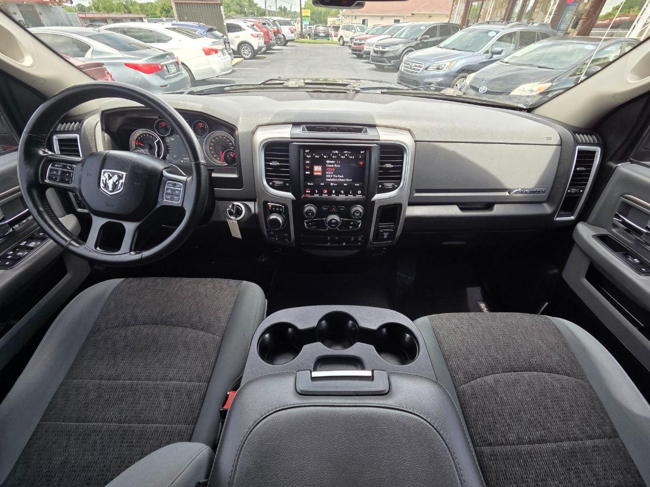 RAM 1500 Big Horn Quad Cab 4WD 2018