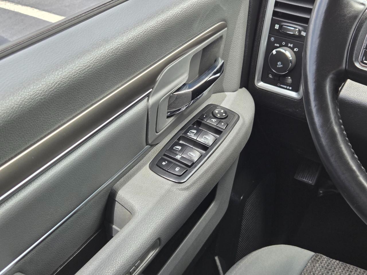 RAM 1500 Big Horn Quad Cab 4WD 2018