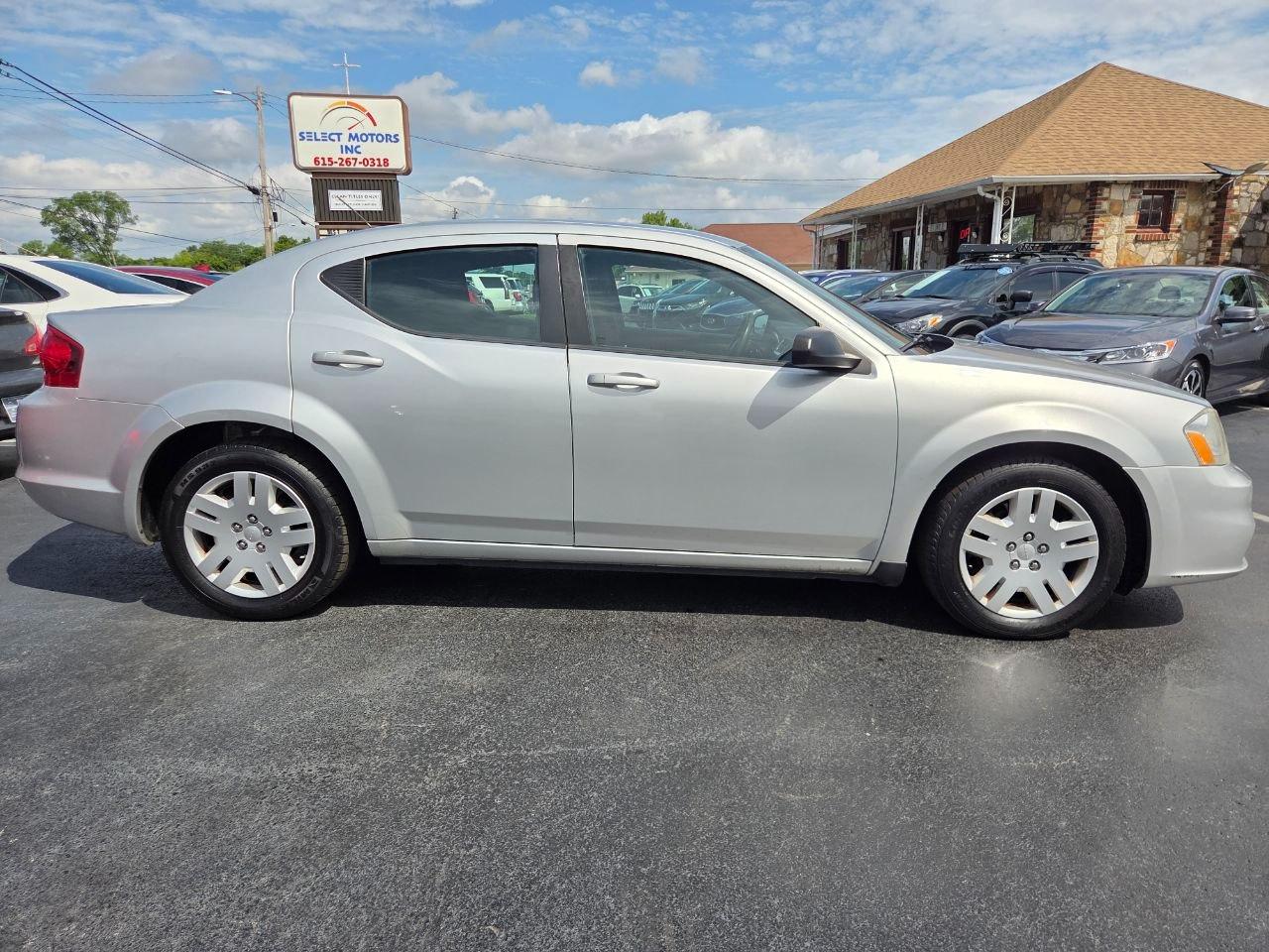 Dodge Avenger SE 2012