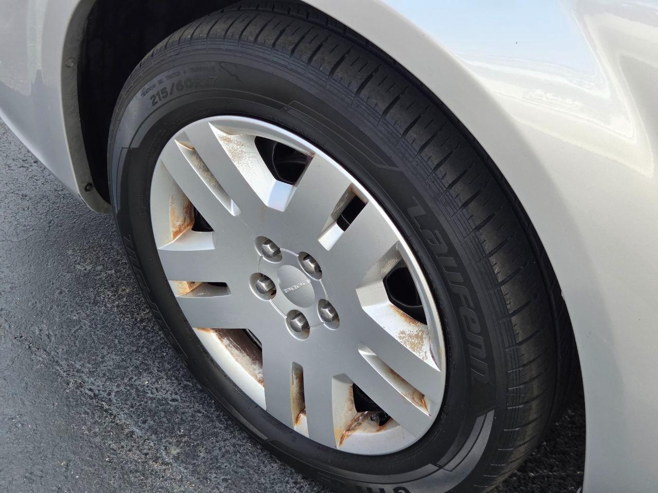 Dodge Avenger SE 2012