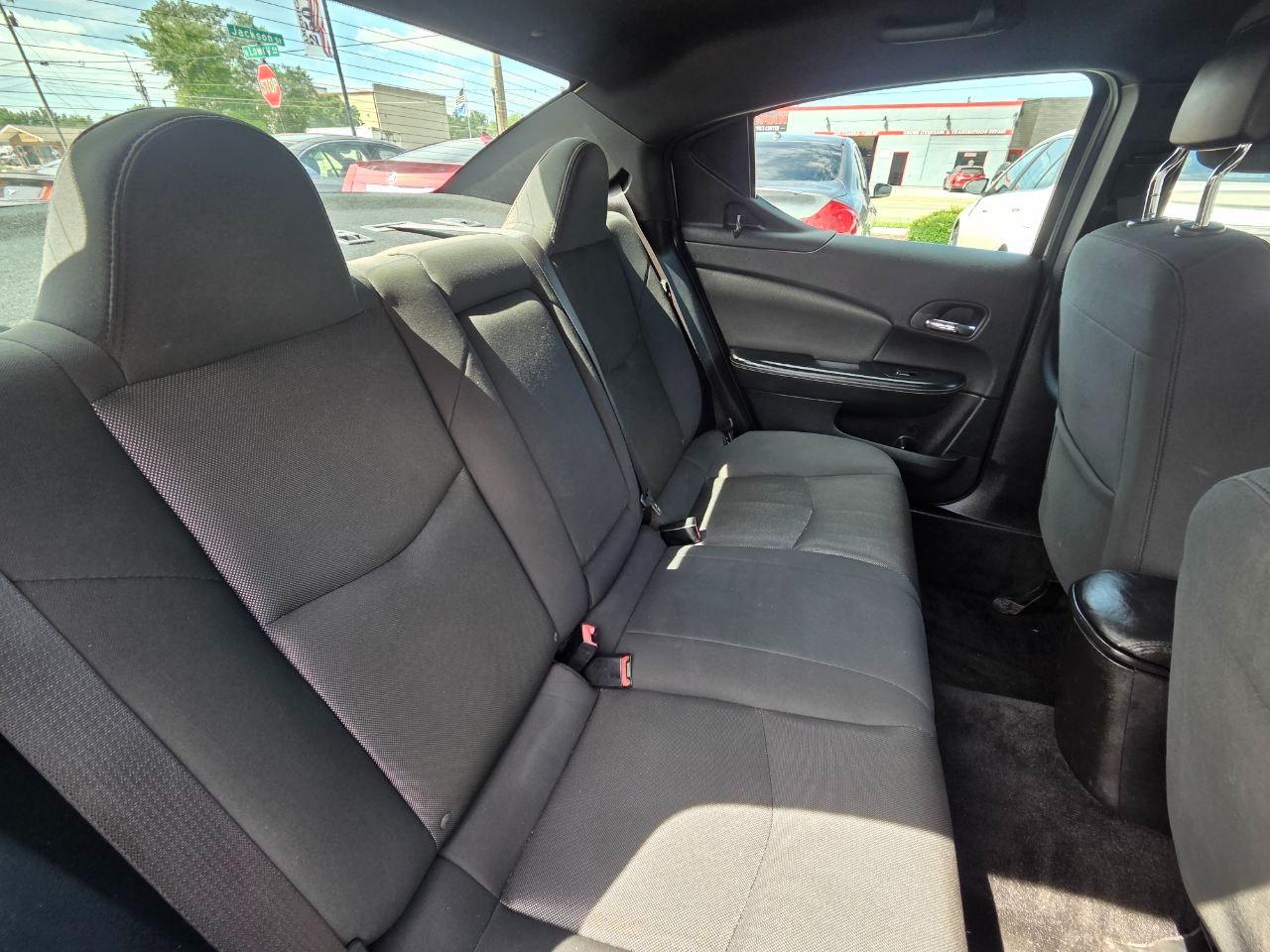 Dodge Avenger SE 2012