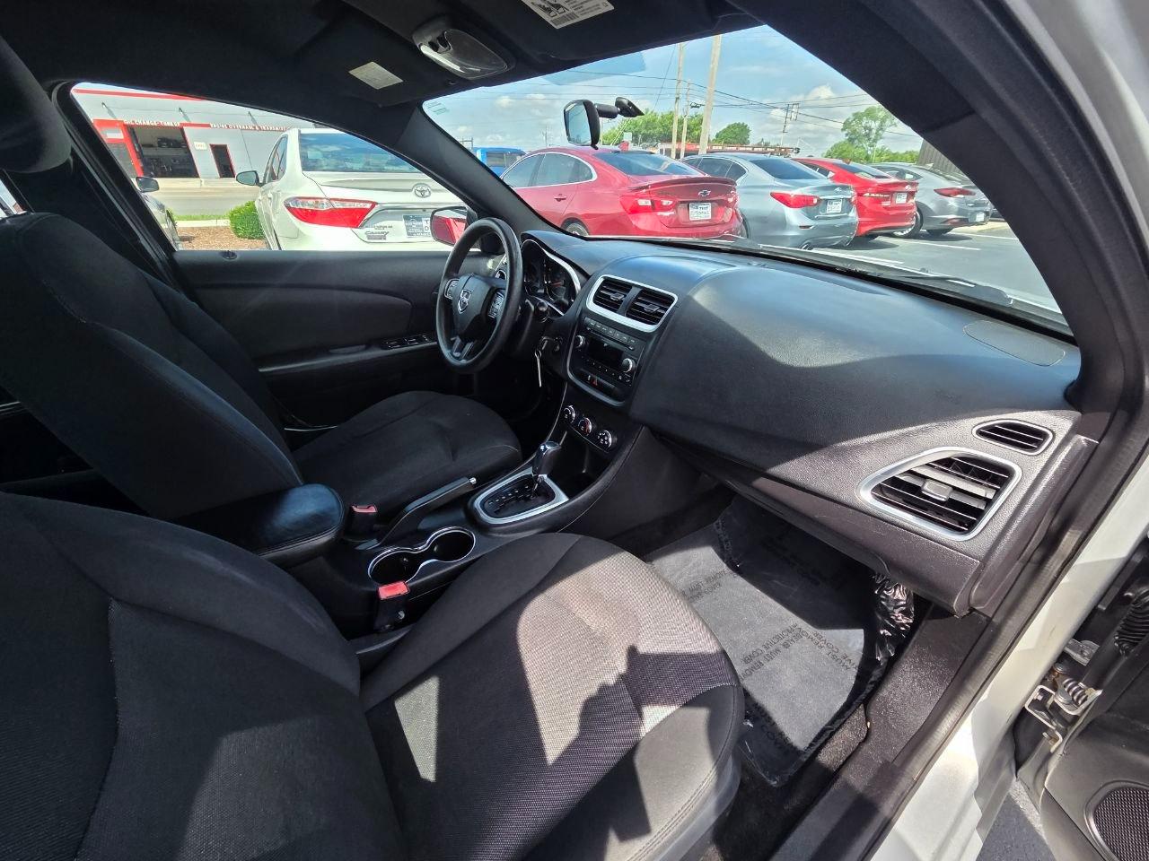 Dodge Avenger SE 2012