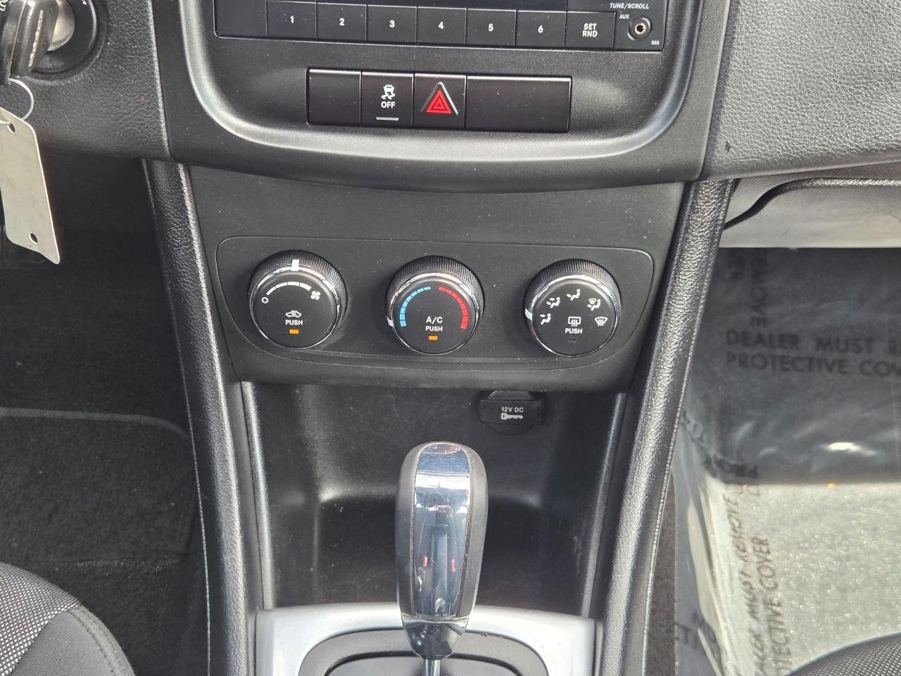 Dodge Avenger SE 2012