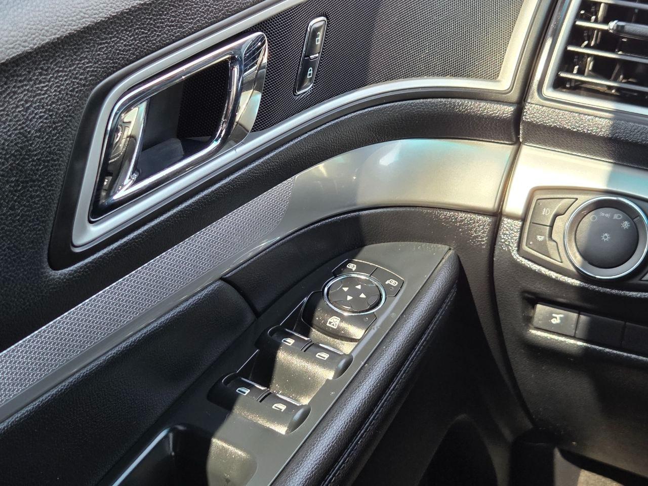 Ford Explorer XLT 4WD 2016