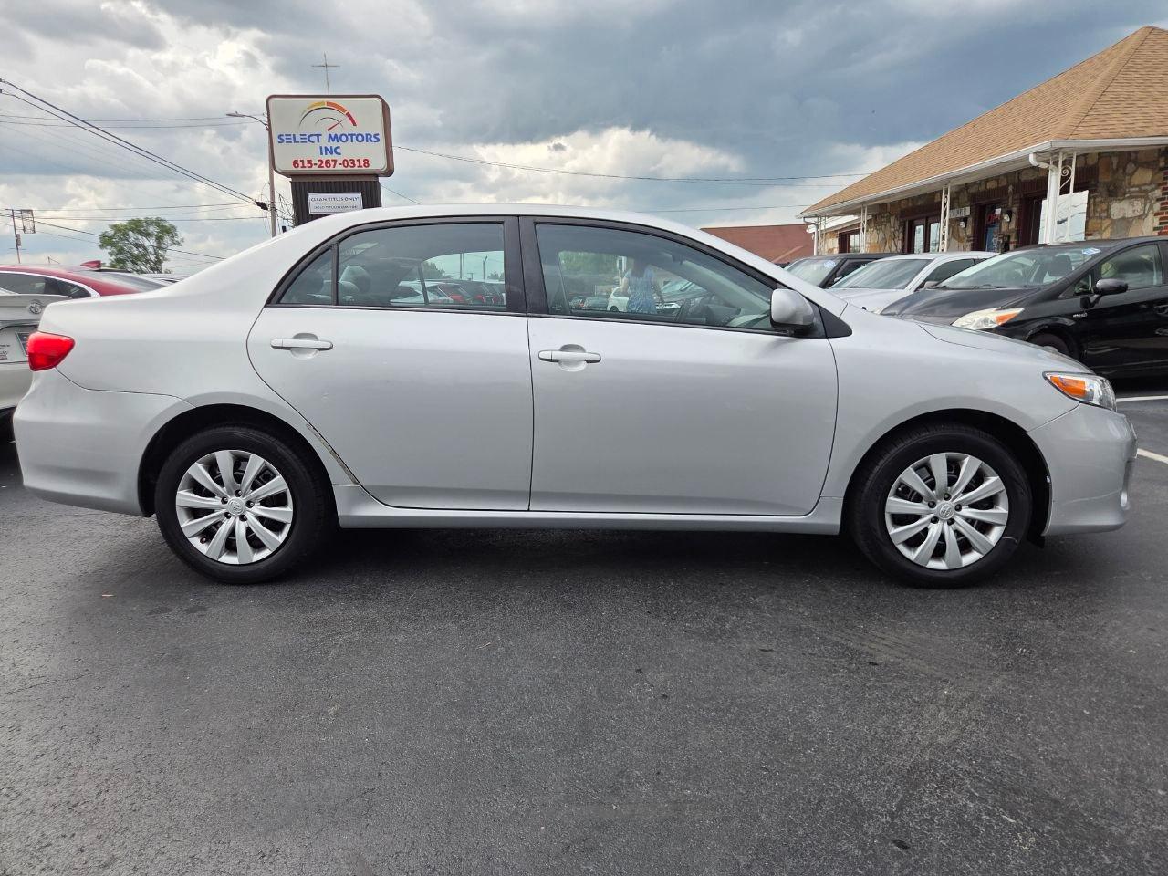 Toyota Corolla LE 2012