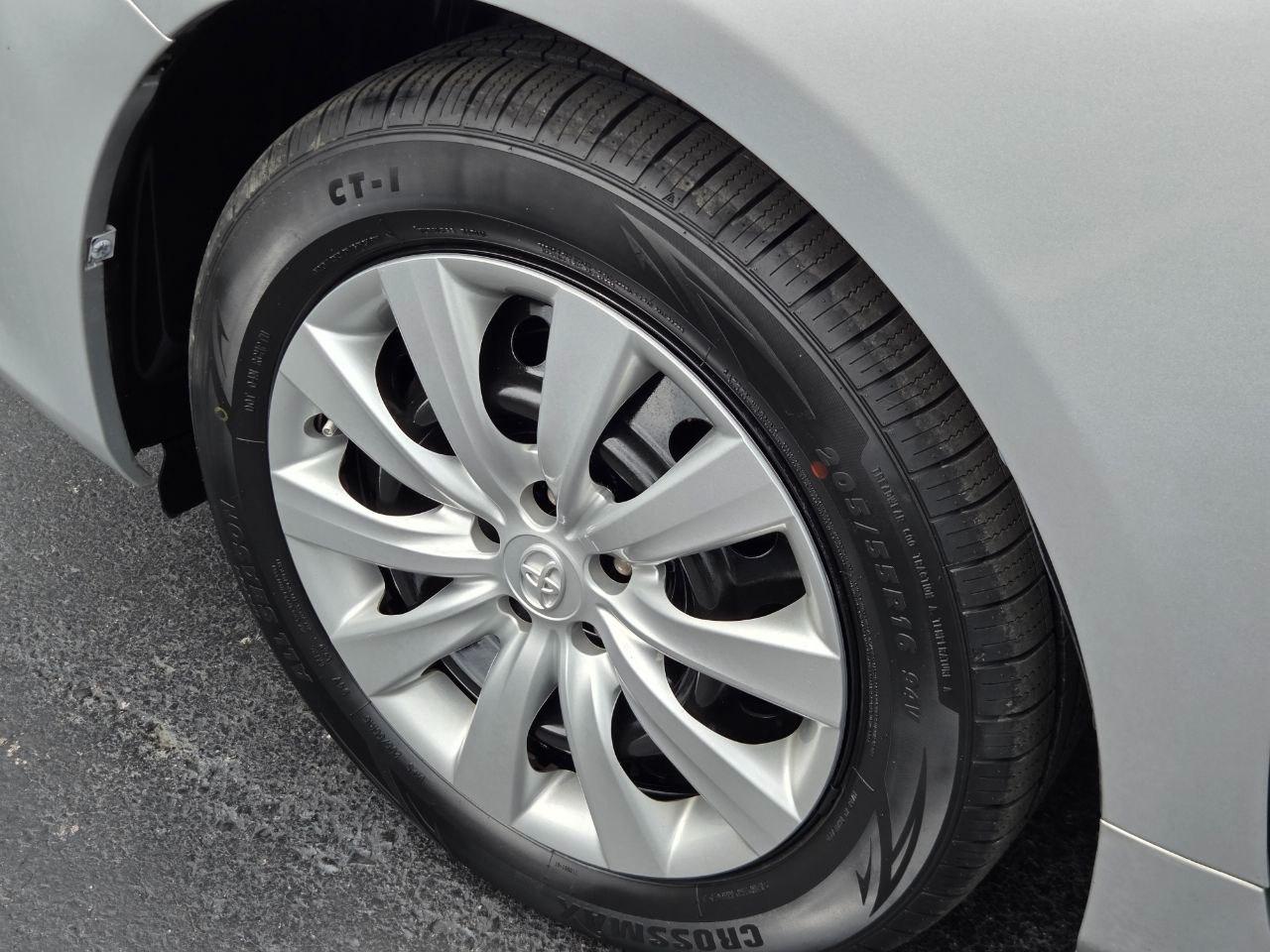 Toyota Corolla LE 2012