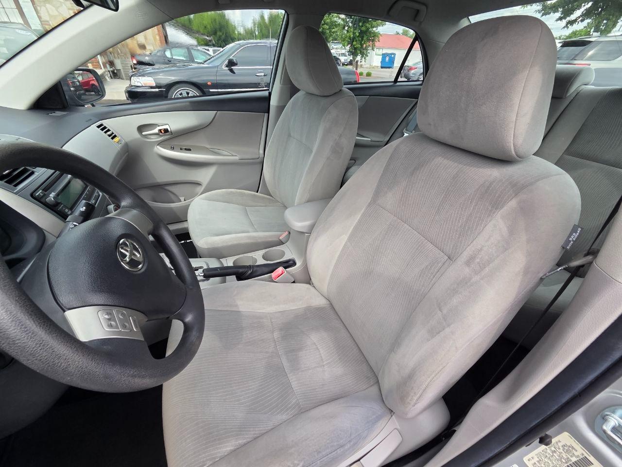 Toyota Corolla LE 2012