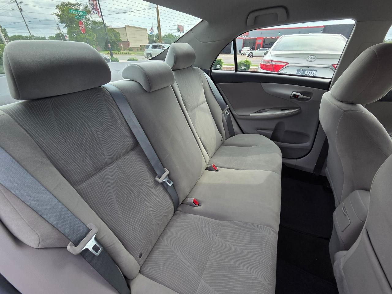 Toyota Corolla LE 2012