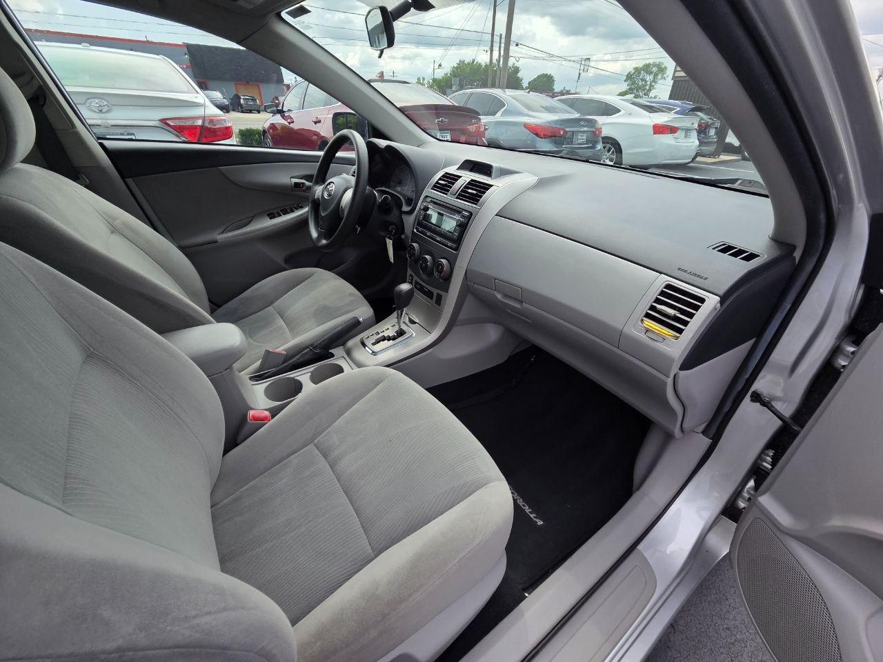 Toyota Corolla LE 2012